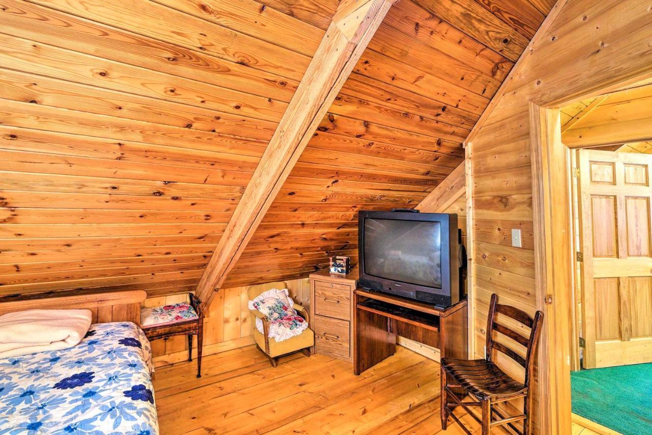 Cozy Tellico Plains Cabin With Large Mountain Creek! Exteriör bild